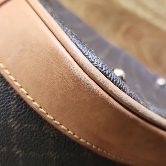 {RIONI} Moda Italia Signature Dome Brown Handle Bag - Picture 11 of 16